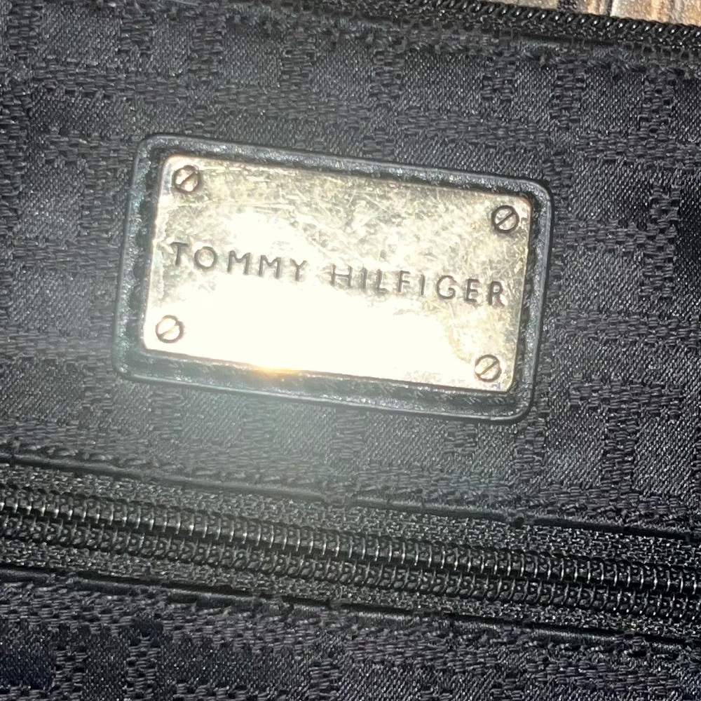 Tommy Hilfiger Black Bag with Red Accents - Picture 3 of 10